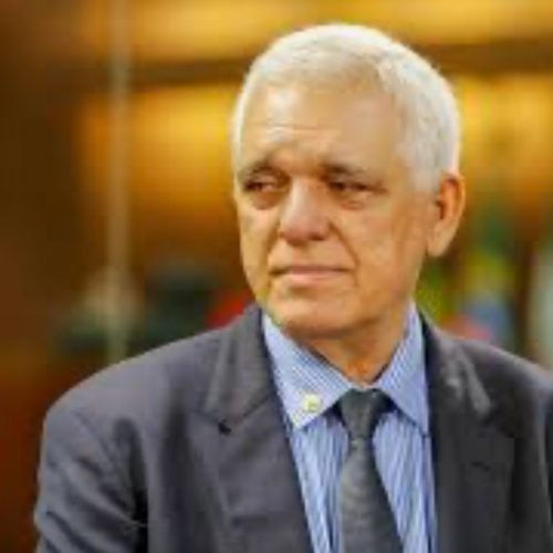 Antes mesmo de ser eleito, Themístocles já se articula para voltar à presidência da Alepi